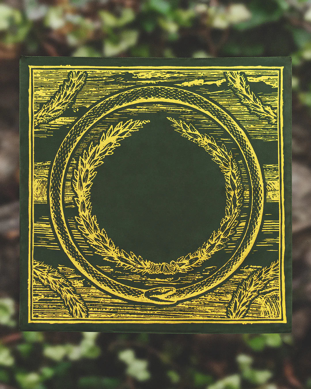 Somnia Tarot Cloth (The World)