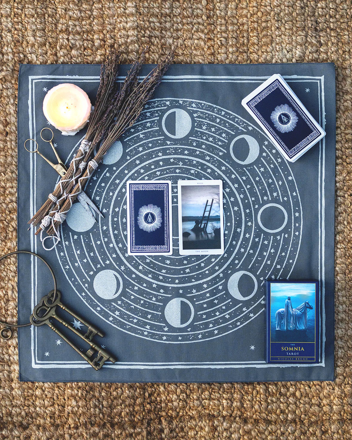 Somnia Tarot Cloth (The Moon)