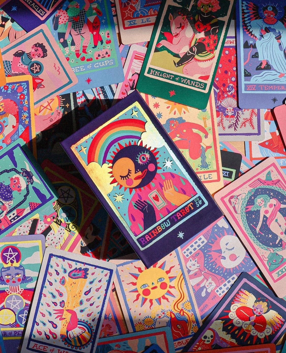 Rainbow Tarot (Indie) - Dented boxes🌈